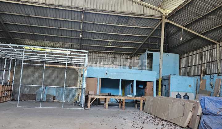Super Strategically Located Ready-to-Live Warehouse in Sedati Super Strategically Located Ready-to-Live Warehouse in Sedati
