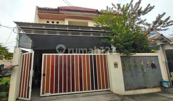 This 2-Story House is Ready to Live In, Clean, and Well-Maintained 2