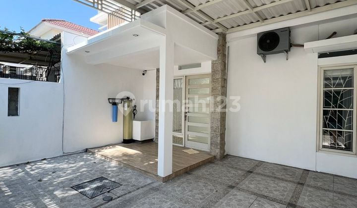 Ready-to-Live Clean and Well-Maintained House in Gedangan 2