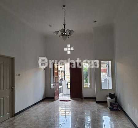 Rumah Siap Huni Super Strategis Di Kebonsari 2