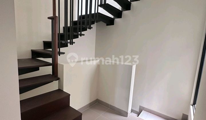 Di Jual Rumah Di Kawasan Summarecon Serpong Tipe Premium Attic 1 2