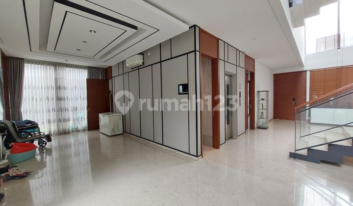 Rumah Mewah Siap Huni di Kawasan Elit Navapark Bsd Lengkap dengan Kolam Renangnya 2