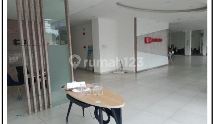 Dijual/Disewa Ex Showroom dan Bengkel di Mampang, Jl. Warung Buncit Raya, Jakarta Selatan.