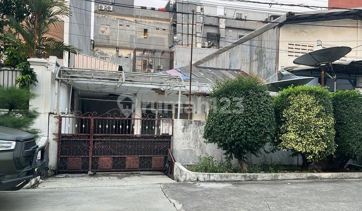 Dijual Rumah Tua (anggap tanah) di Pluit Sakti, Pluit, Jakarta Utara.