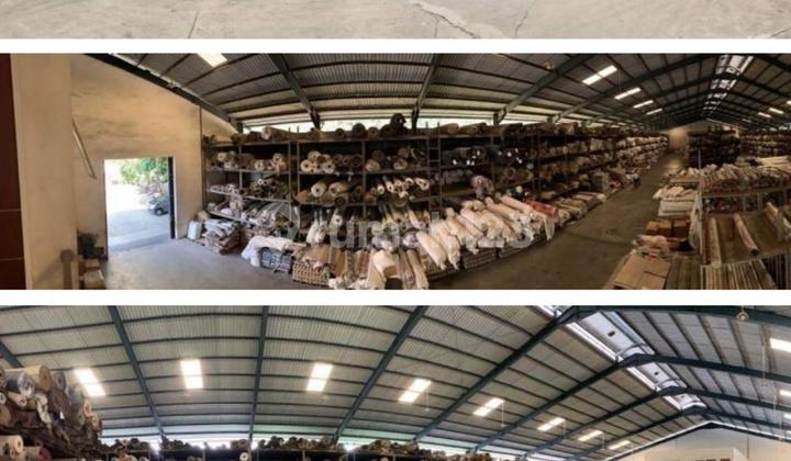 Warehouse for sale on Pegangsaan Dua km 3.5, gate 2, Kelapa Gading, West Jakarta. Warehouse for sale on Pegangsaan Dua km 3.5, gate 2, Kelapa Gading, West Jakarta.