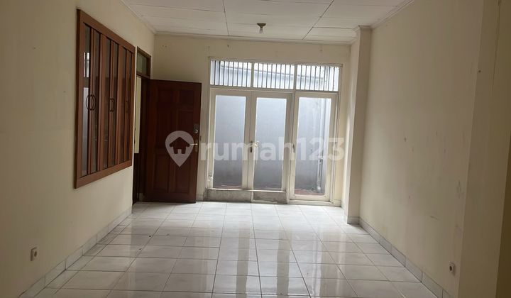 For Sale 1.5-Story House in Citra 2, Kalideres, West Jakarta.