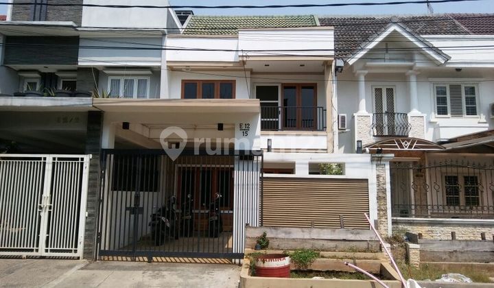 Dijual Cepat Rumah 2 Lantai di Taman Palem Lestari, Cengkareng, Jakarta Barat.