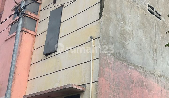 Dijual Kosan di Jl Kisamaun (Gg Makam) Kel Sukasari, Kec Tangerang Kota.