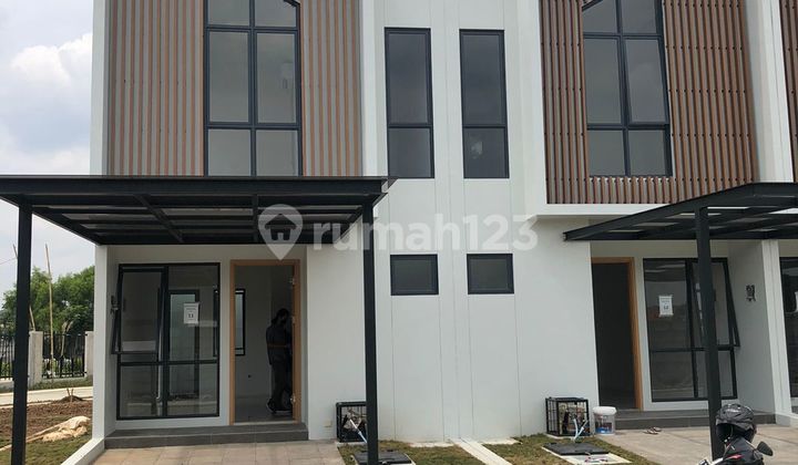 Dijual Rumah Hoek 2 Lantai di Citra Garden 8 (Cemara Mansion), Kalideres, Jakarta Barat