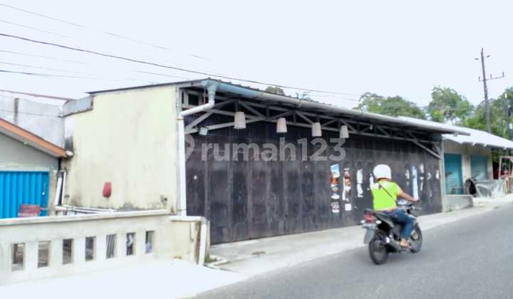 For Rent: Shop Houses (3 Units Attached) 1 Floor on Jl. Belantu (Near Pasar Baro), Tg. Pandan, Belitung. 1