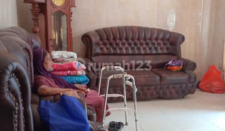 Kebomas Gresik House, Area 315m², Certified Title House.