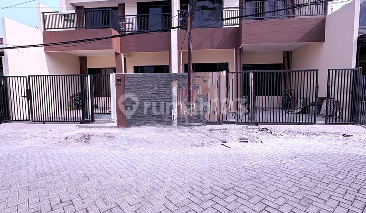 New Gress Dian Regency House, 2 Units Side by Side, Good House, Freehold Certificate