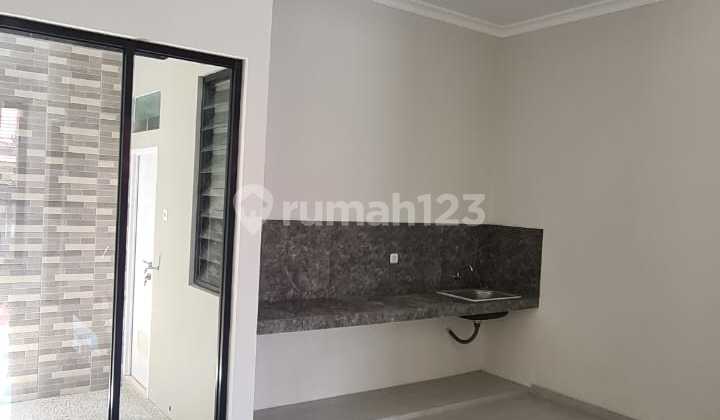 Rumah Modern Minimalis Klampis Semolo 2