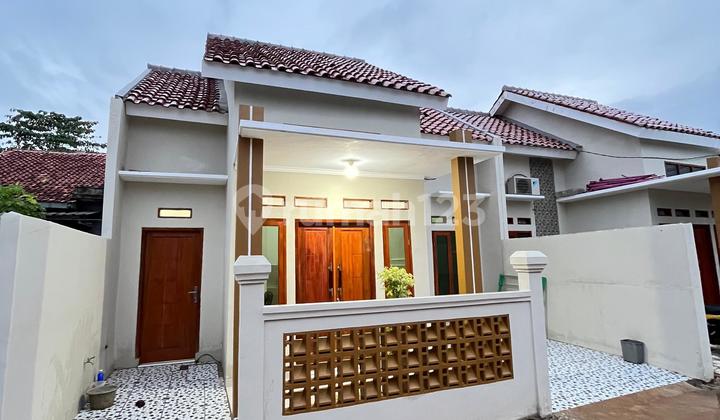 Rumah Modern Minimalis Dekat Pusat Kota Rumah Modern Minimalis Dekat Pusat Kota