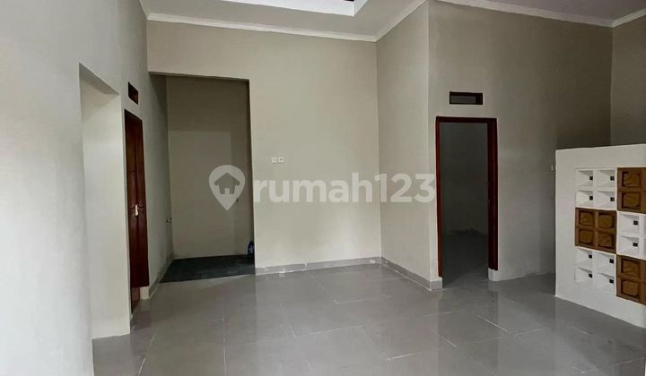 Rumah Modern Minimalis Dekat Pusat Kota 2