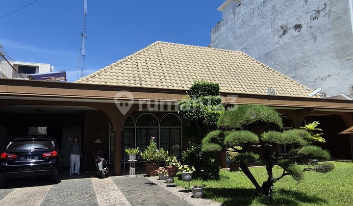 Rumah Luas Mewah Juanda Medan Maimun 1