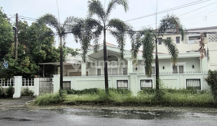 Rumah Eksklusif Lokasi Bisnis Kuliner Medan Baru