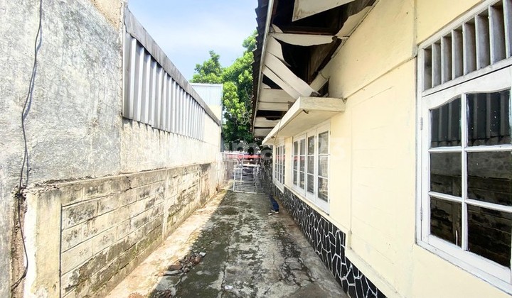 Gaskeun Dijual Rumah Jadul di Jalan Raya Bogor - Harga di Bawah NJOP!