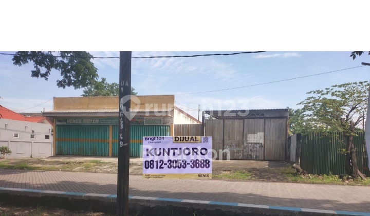 For Rent: Land & Building, Griya Mapan Sentosa Tropodo ex Car Showroom. For Rent: Land & Building, Griya Mapan Sentosa Tropodo ex Car Showroom.