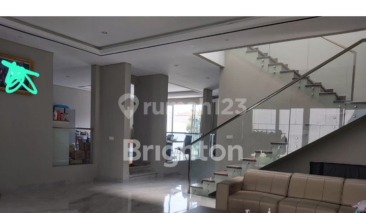 For Sale Fast Ready-to-Occupy Raffles Surabaya House For Sale Fast Ready-to-Occupy Raffles Surabaya House