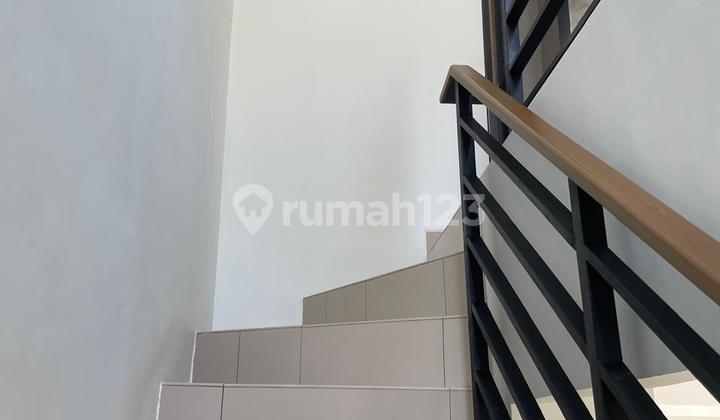 Di Sewakan Rumah 2 Lantai Cluster Regia Summarecon Crown Gading Bekasi 2