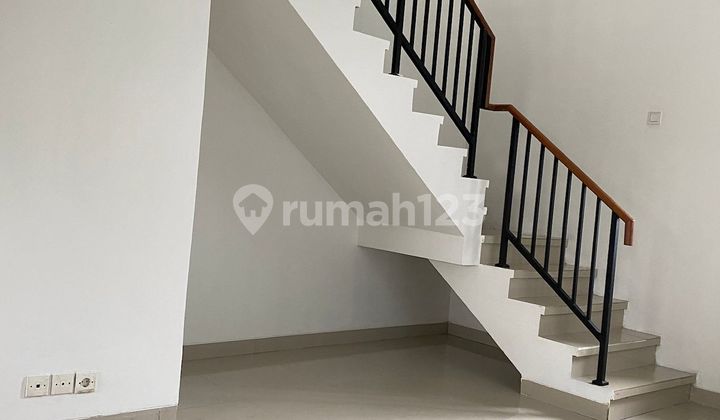 Rumah 2 Lantai Akses Mudah di Cluster Lavesh Kota Harapan Indah Bekasi 2