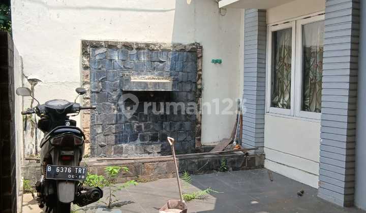 Dijual rumah di Duta Bumi 2, Harapan Indah Bekasi 2