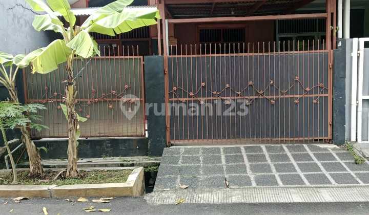 For Rent House in Taman Harapan Baru, Bekasi