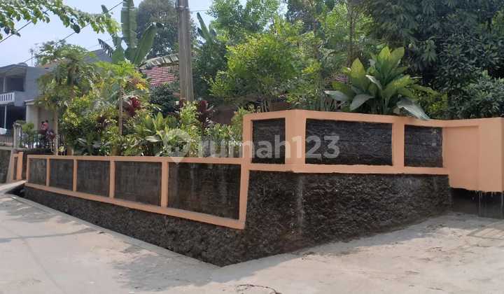 Dijual Rumah dan kontrakan petakan 5 pintu di Caringin, Bogor