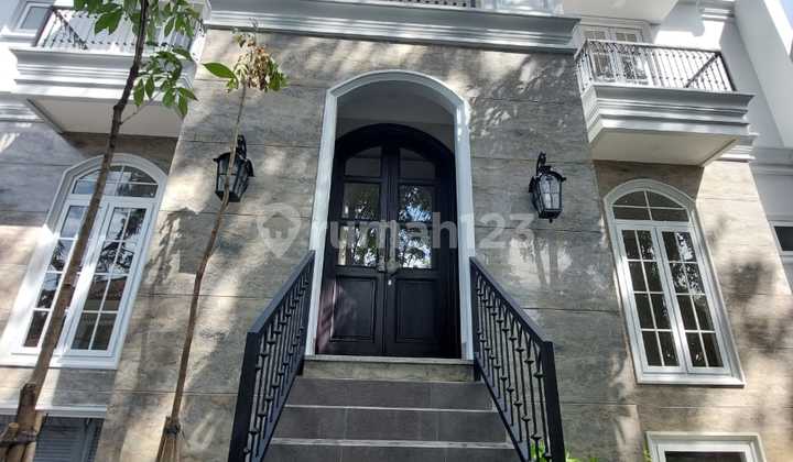 Elite House in SCBD Area, South Jakarta, Nice House