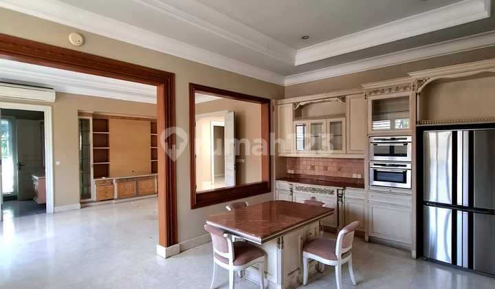 Disewa Rumah di Brawijaya Kebayoran Baru 2