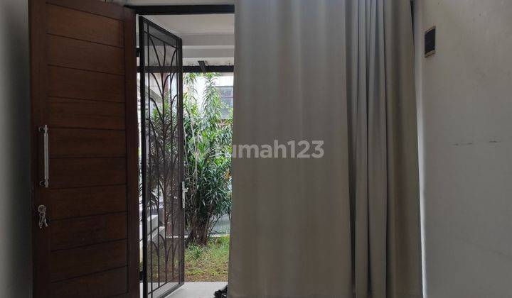 Rumah cantik siap huni dalam cluster di Bintaro 