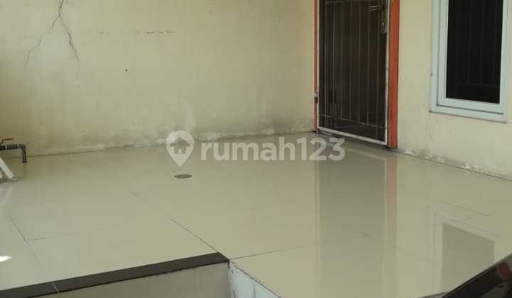Rumah 1 1/2 Lantai Di Boulevard Harapan Indah 2