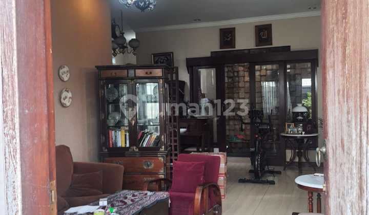 For Sale 3-Story Ethnic House in Sayap Cikutra 2