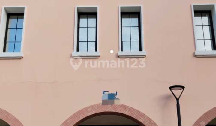 Ready-to-use shophouse, ready for profit, in a bustling location, Osaka, PIK 2