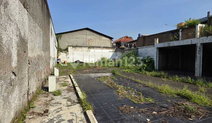 SPACIOUS STRATEGIC READY-TO-USE LOT ON MAIN ROAD KOPO BANDUNG