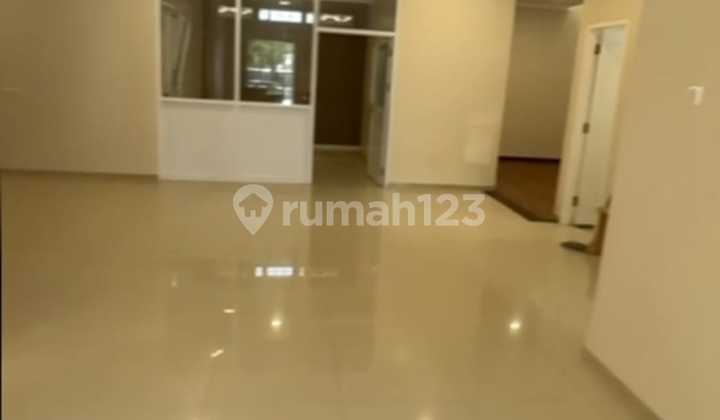 RUMAH KEREN MINIMALIS MODERN 2 LANTAI SIAP HUNI DI SINGGASANA PRADANA BANDUNG