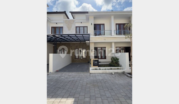 Ready-to-occupy house in Mumbul Nusa Dua, super strategic location and fully furnished.