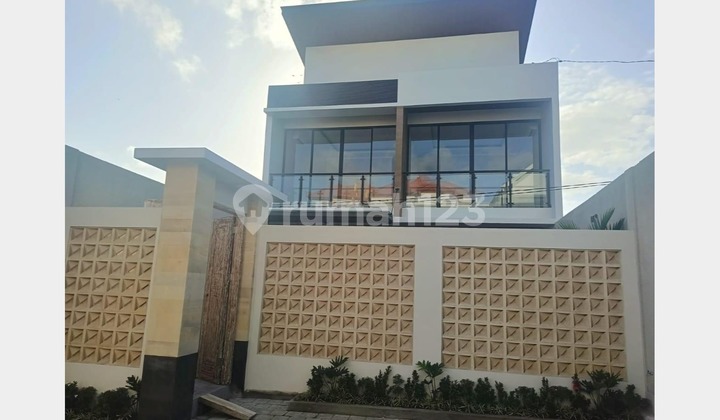 Brand New Luxurious Villa with in Kesiman Kertalangu, East Denpasar Brand New Luxurious Villa with in Kesiman Kertalangu, East Denpasar