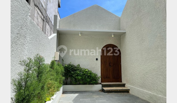 Brand New 3BR Villa in strategic Jimbaran areal available for LEASEHOLD and FREEHOLD