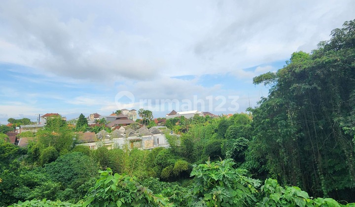 Exotic land with river and green cliff views, located in a residential area, Penatih Dangin Puri, East Denpasar. Exotic land with river and green cliff views, located in a residential area, Penatih Dangin Puri, East Denpasar.