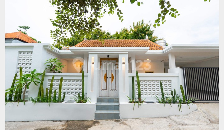 For Sale Villa Ready Unit with Private Pool daerah Goa Gong, Jimbaran dekat Uluwatu,Kuta dan Nusa Dua For Sale Villa Ready Unit with Private Pool daerah Goa Gong, Jimbaran dekat Uluwatu,Kuta dan Nusa Dua