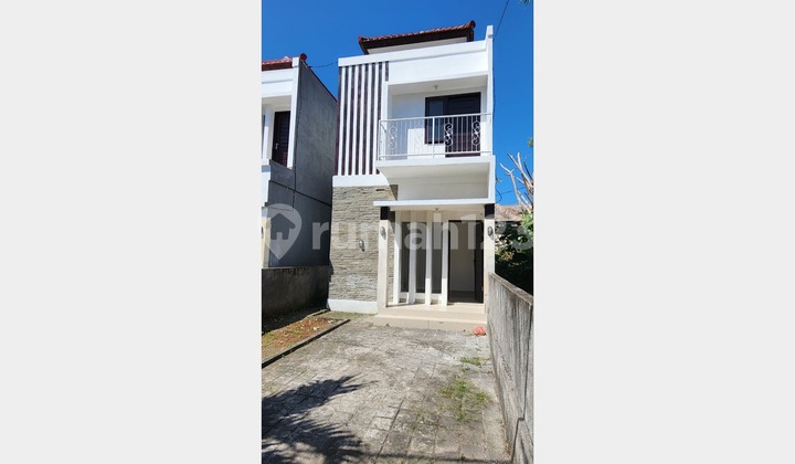 Dijual rumah siap huni di daerah Dharmwangsa, Nusa Dua Hanya tersisa 2 unit saja !!!