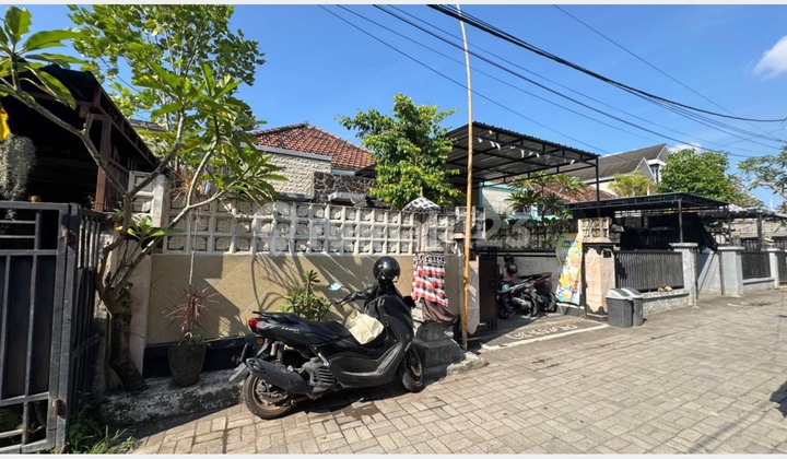 Dijual rumah ready unit di daerah Gatot Subroto Timur, Denpasar.