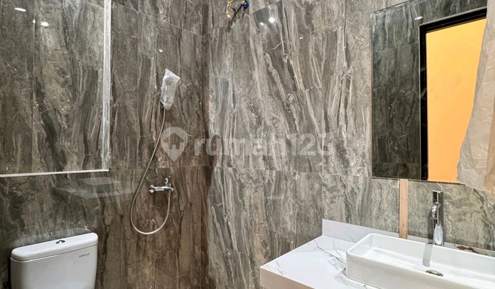 For Sale East Surabaya Demi Klasic House 2