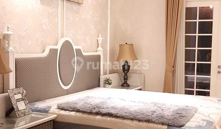 Jual Apartemen Mewah, Pakuwon Indah Dekat Citraland, Graha Family 2