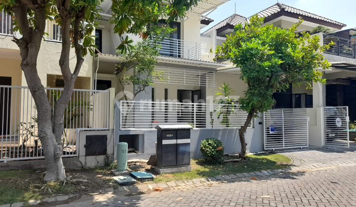 Rumah bagus dekat mall, mitra 10 dan loop graha