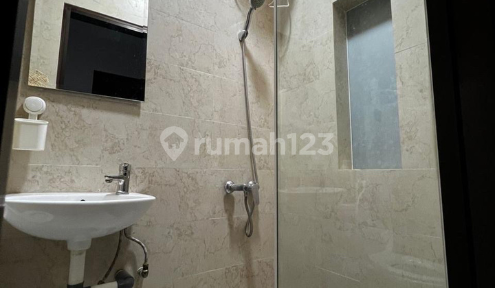 Nice house near the mall, Mitra 10, and Loop Graha. 2