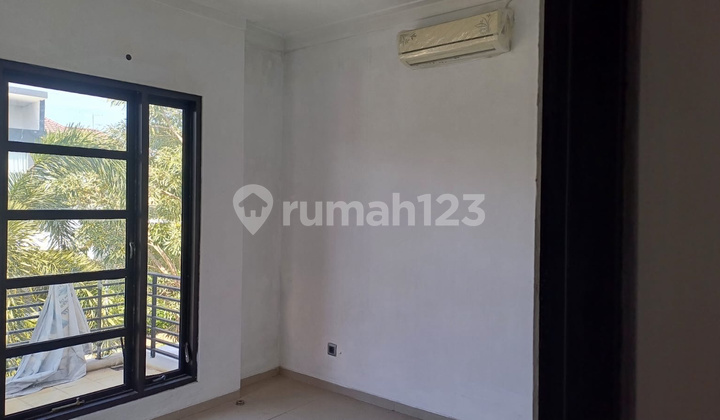 nice house in wiyung area 2