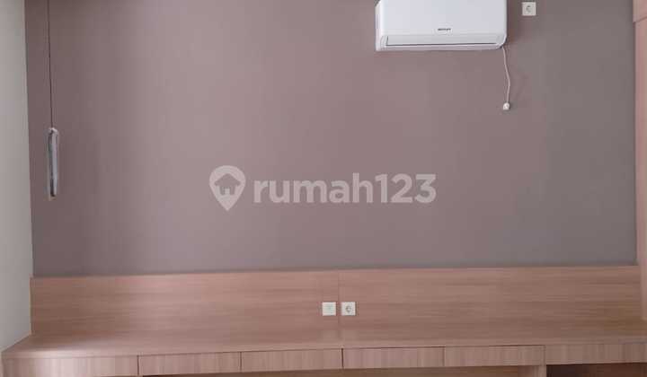 Rumah 2 Lantai Northwest Lake 2